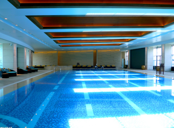 游泳池應(yīng)該怎么設(shè)計(jì)布局?需要注意什么？